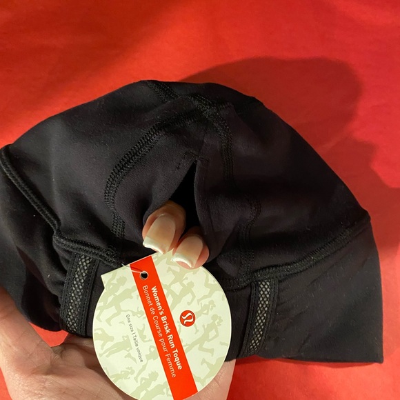 Lululemon - Picture 2 of 6